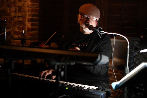 band_25