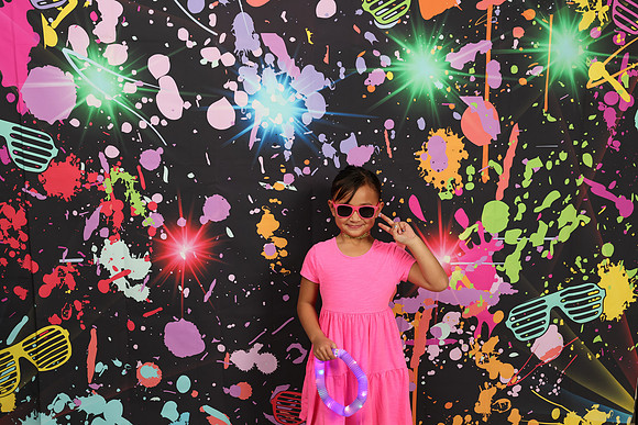 neonnight_manny_2