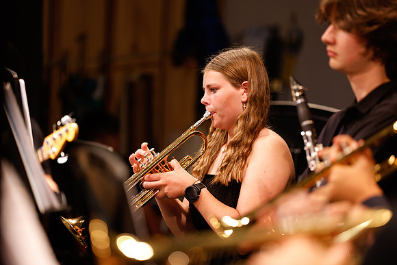 jocelyn_band_5